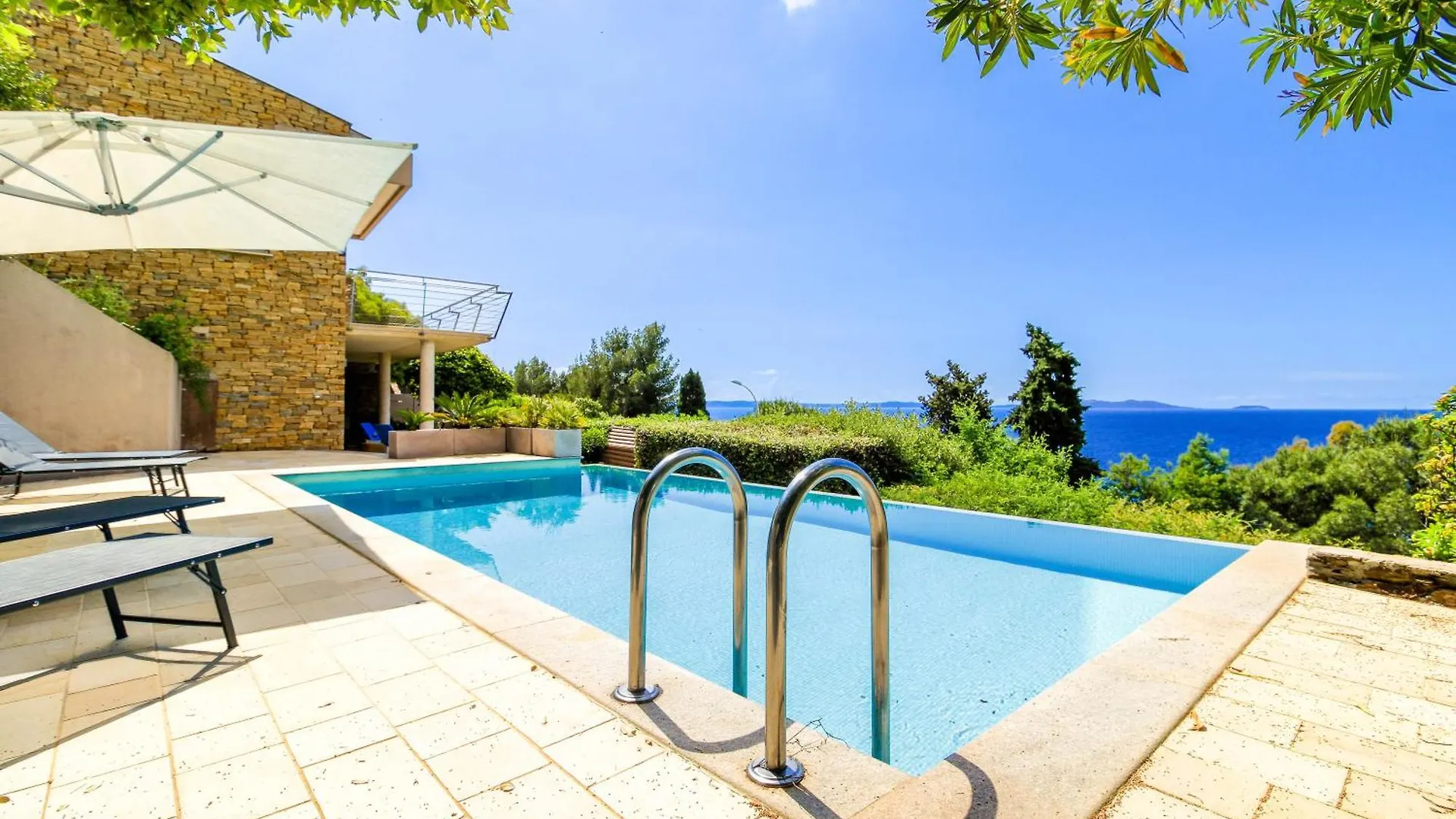 Appartement Select'Sohome - T2 Vue Mer Avec Piscine Privee Et Services Inclus - Cielo Le Lavandou