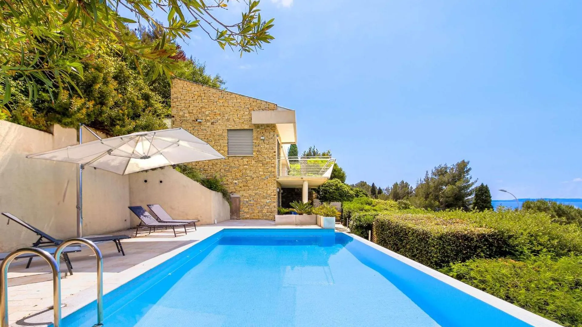 Appartement Select'Sohome - T2 Vue Mer Avec Piscine Privee Et Services Inclus - Cielo Le Lavandou